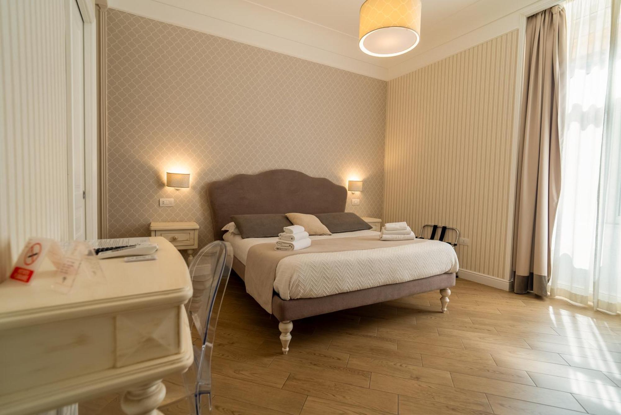 Florita Napoli Hotel Eksteriør billede
